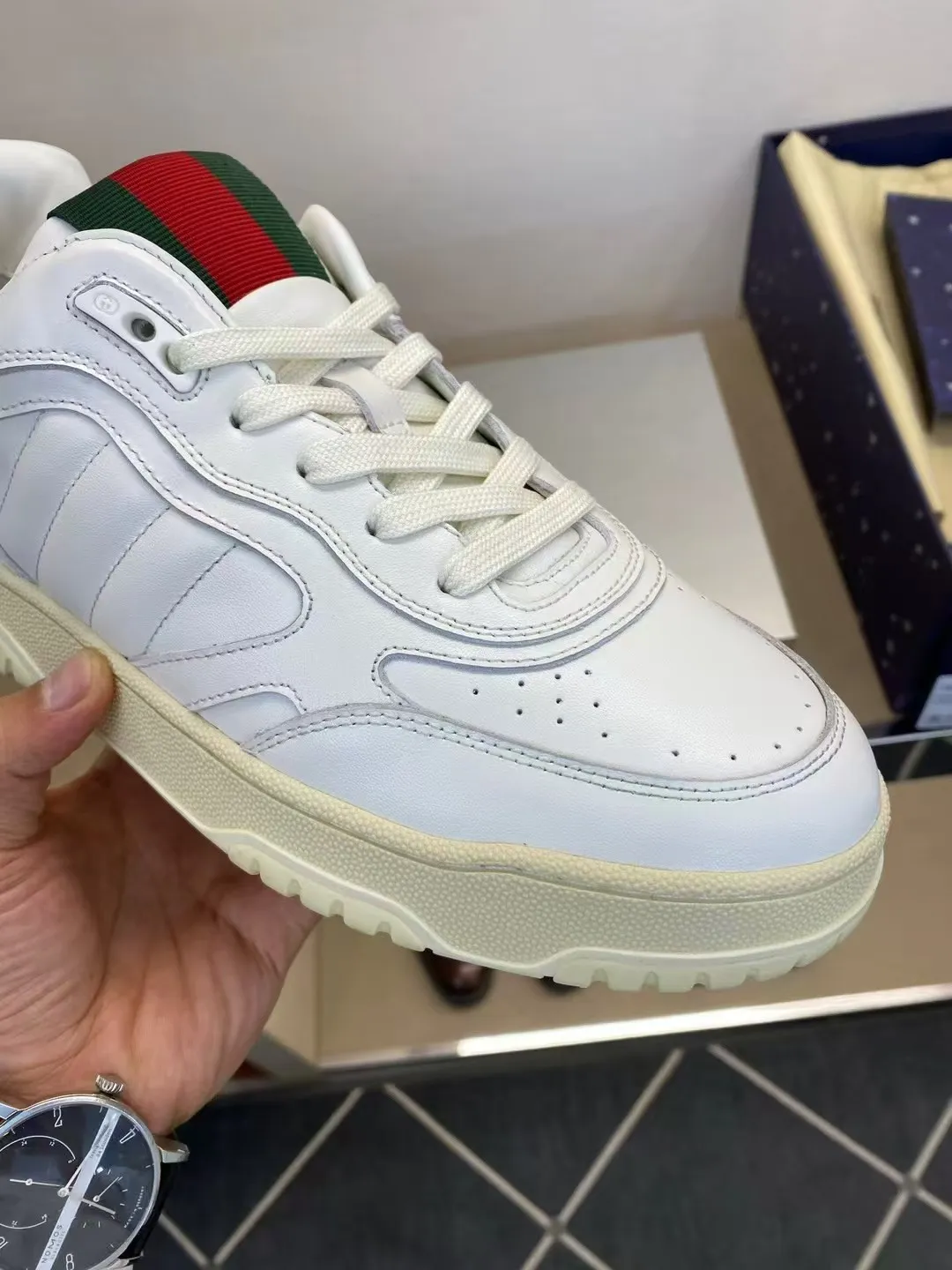 Men's Men's Shoes 💰440 [New Style] 🎍🎍Gucci - New Men's Shoes GUCCI [Lightning] The latest shoes are shipped. Original quality, fashionable, made of special materials, sheepskin lining, brand new packaging. The foot feels super comfortable and the workmanship is impeccable. Size: Male 38-44 (45 can be customized